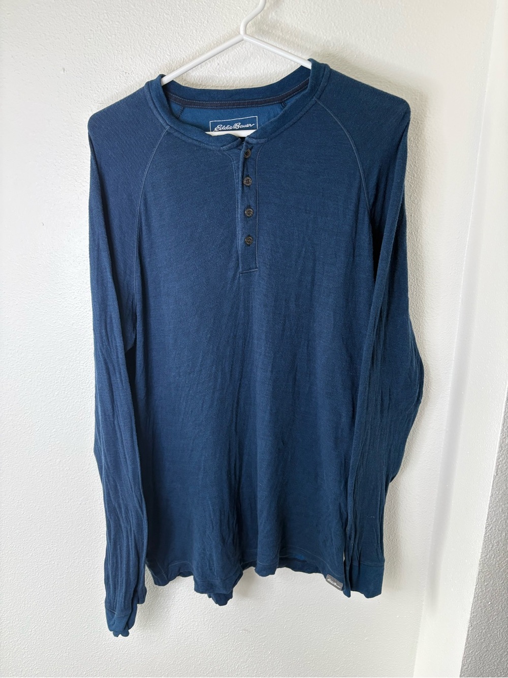 Eddie Bauer Men's Long-Sleeve Blue Henley Shirt - M